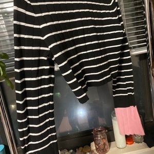 Sweatshirt with pink flares